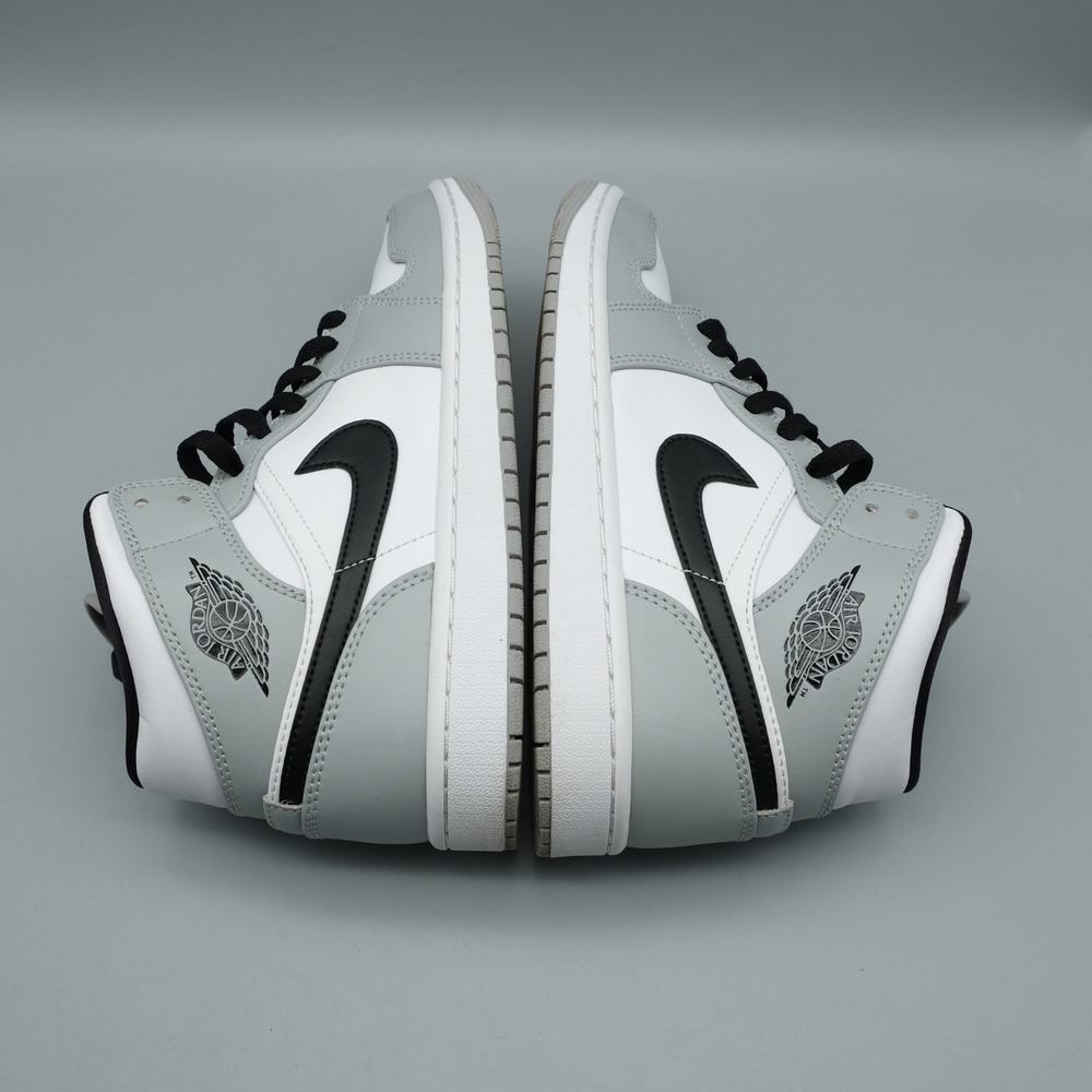 Jordan 1 Mid Mens Grey White Black 554724-092 Streetwear 7.5 Sneaker - Picture 3 of 11